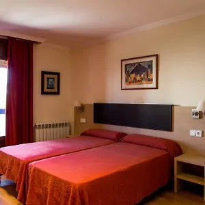 hostal-casa-manolo.catalonia-hotels.com/